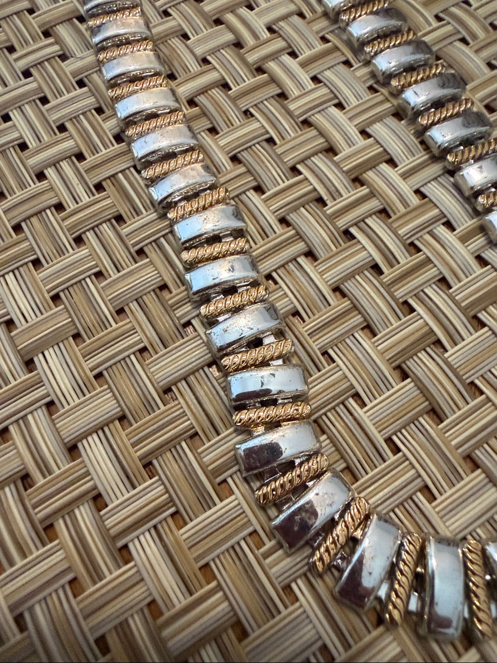 Two-Tone Silver and Gold Sculpted Link Necklace - Elegant Women's Jewelry - Picture 2 of 2
